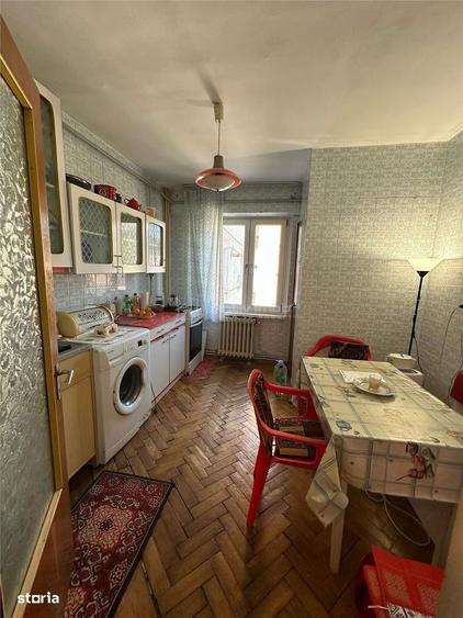 Apartament cu 3 camere decomandat, mobilat în Ultracentral