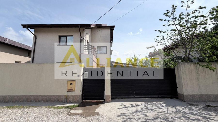 Casă individuală cu 5 camere cu Canalizare în Berceni