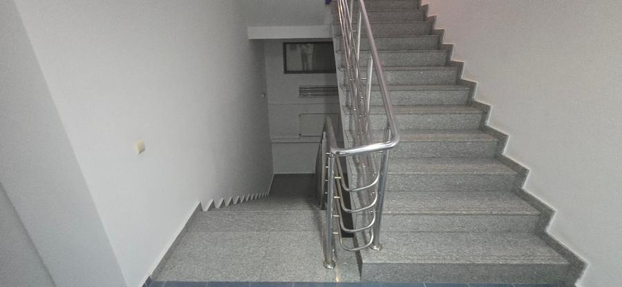 Spațiu comercial, de 1 mp, în Central