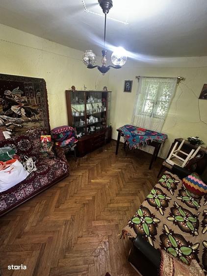 Casă cu 3 camere cu Teren 1124 Mp în Central