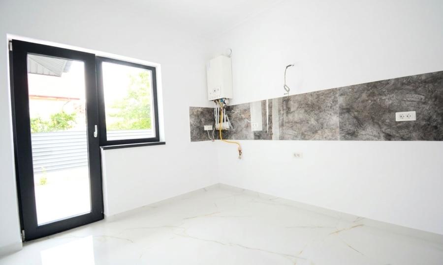 Casă individuală cu 4 camere cu Teren 416 Mp în Breazu