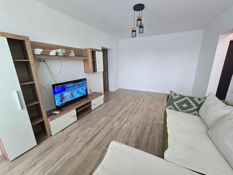 Apartament cu 2 camere semidecomandat în Giulești