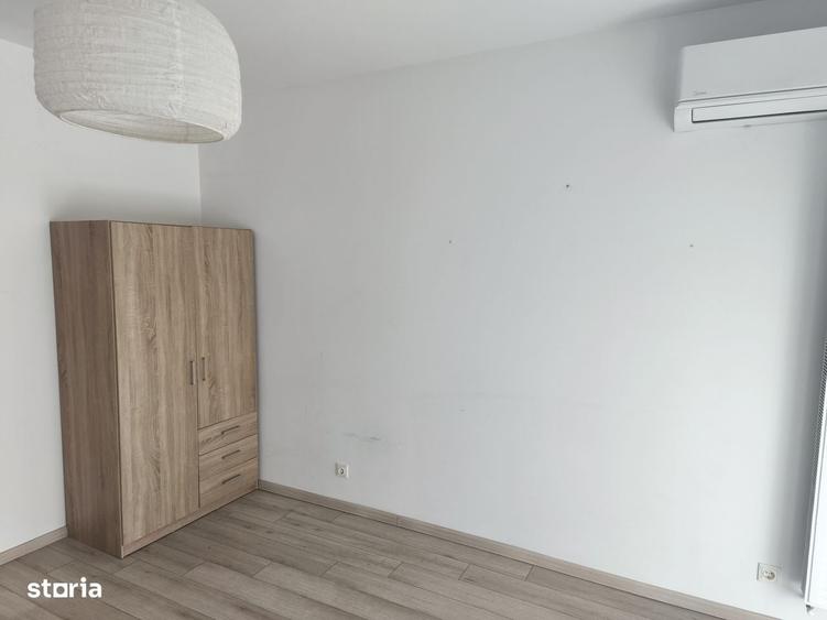 Apartament cu 4 camere în Drumul Taberei