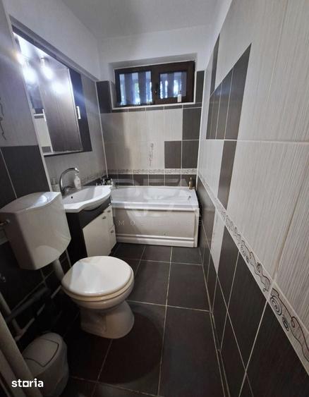 Apartament cu 3 camere semidecomandat în Drumul Taberei