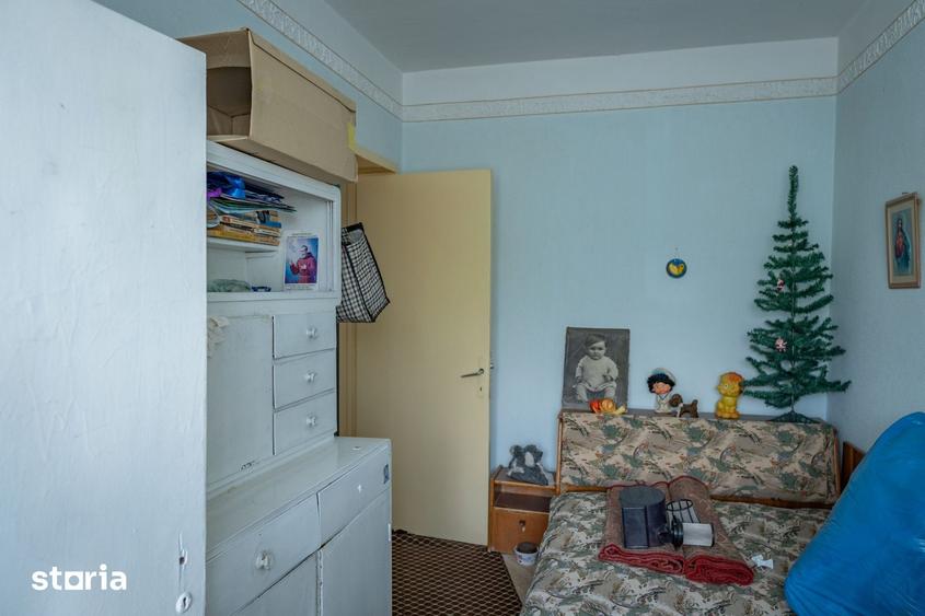 Apartament cu 3 camere semidecomandat în Central