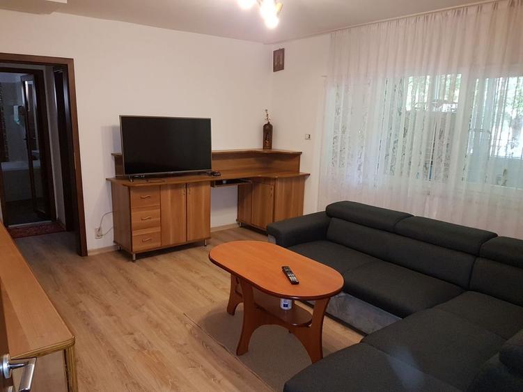 Apartament cu 2 camere semidecomandat, mobilat în Girocului