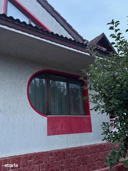 Casă cu 5 camere cu Teren 794 Mp în Mihail Kogălniceanu
