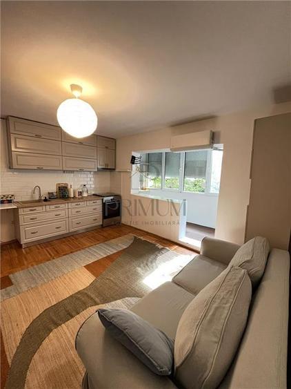 Apartament cu 2 camere semidecomandat, mobilat în Buziașului