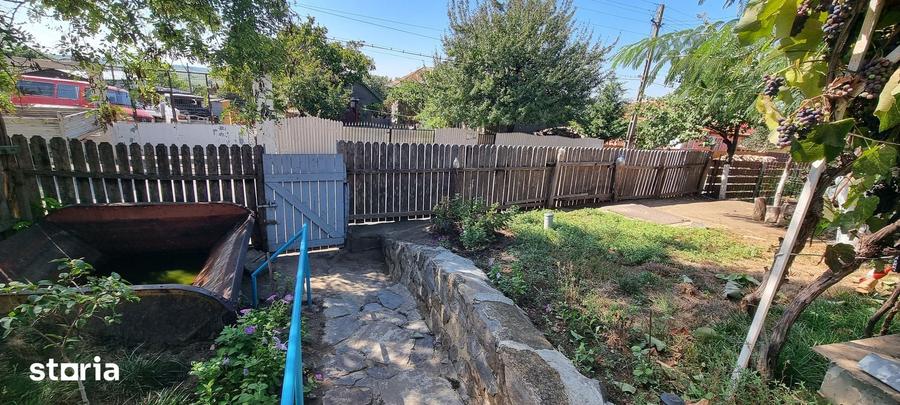 Casă cu 4 camere cu Teren 879 Mp în Turcoaia
