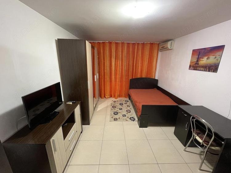 Garsonieră decomandată în Vitan
