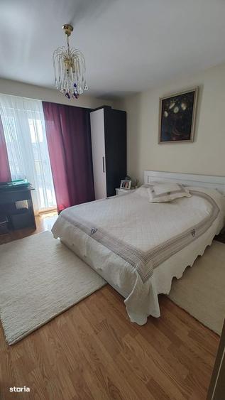Casă cu 4 camere în Băcia