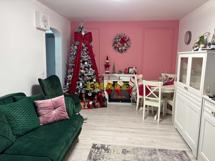 Apartament cu 3 camere decomandat în Central