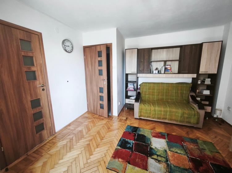 Garsonieră în P-ța Unirii
