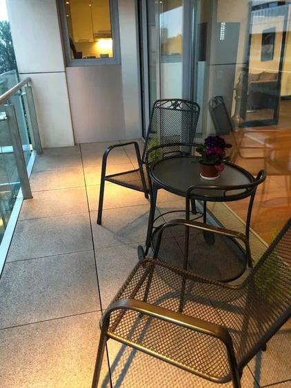 Apartament cu 2 camere decomandat, mobilat în Arcul de Triumf