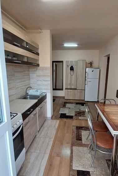 Apartament cu 2 camere decomandat în Florești