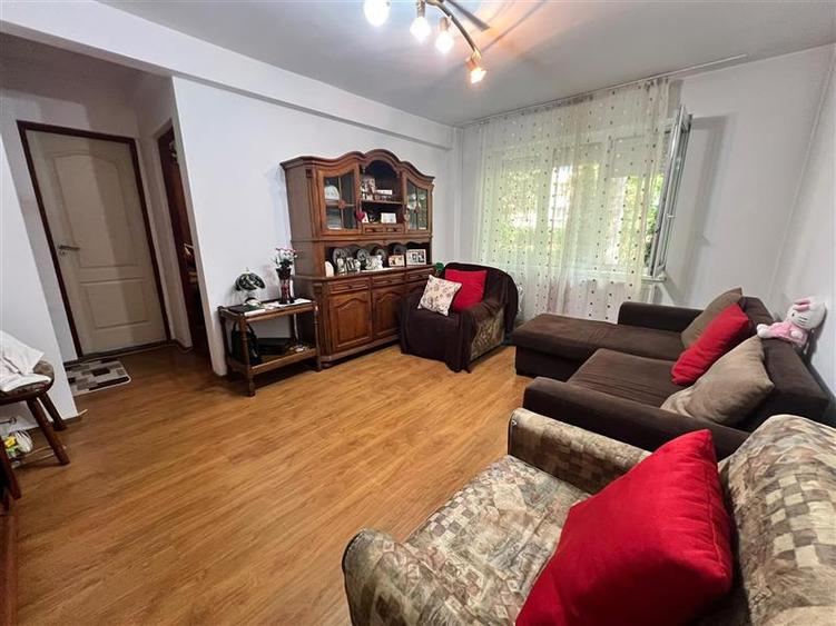 De vanzare apartament 2 camere in 7 Noiembrie Targu Mures - 3