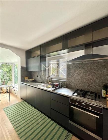 Duplex cu 8 camere cu Canalizare în Iancu Nicolae