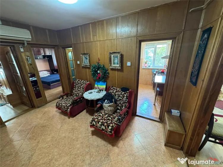 Apartament cu 3 camere decomandat în Central