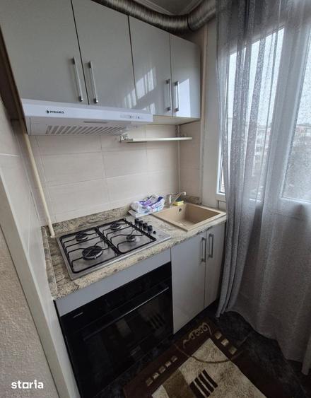 Apartament cu 2 camere decomandat în Calea București