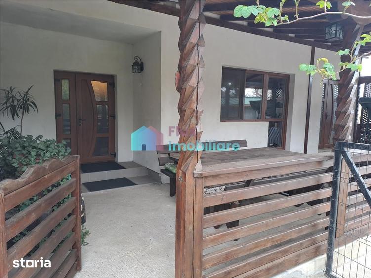 Casă cu 5 camere cu Teren 800 Mp în Cornu Luncii