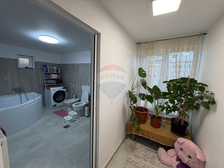 Casă individuală cu 3 camere cu Teren 443 Mp în Nord-Est