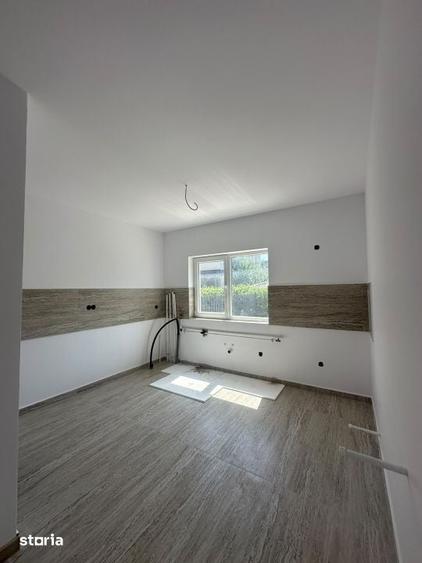 Casă cu 4 camere cu Teren 250 Mp în Central