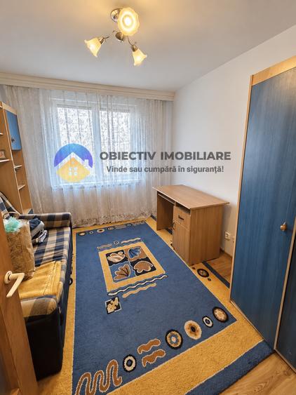 Apartament cu 4 camere decomandat, mobilat în Mărăței
