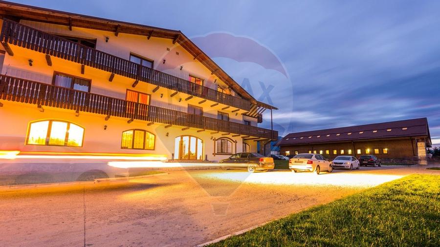 Hotel/Pensiune, de 2,950 mp, în Pănicel