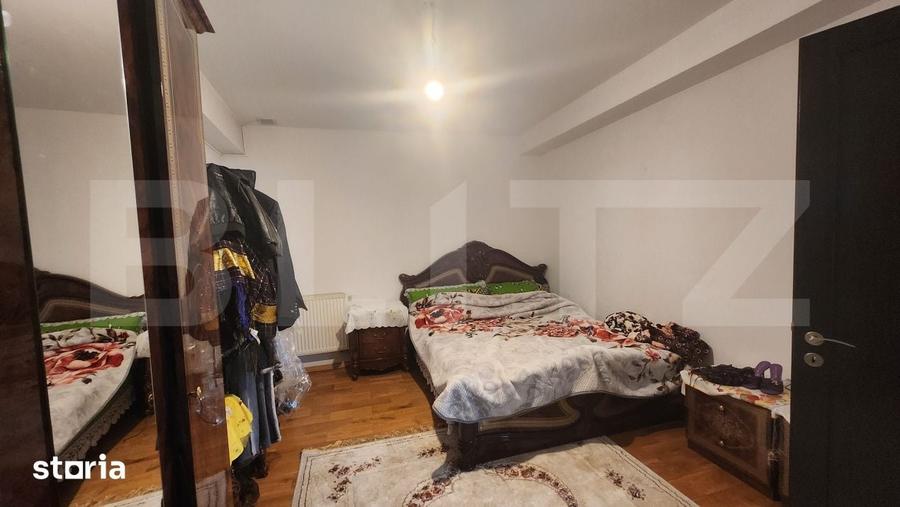 Casă cu 7 camere cu Teren 292 Mp în Central