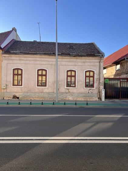 Casă cu 3 camere în Central