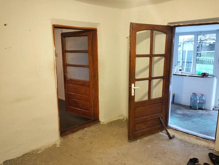 Casă cu Teren 387 Mp în Lumina