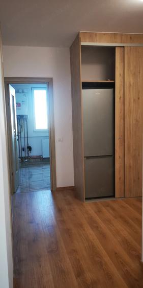Apartament cu 3 camere decomandat în P-ța Unirii