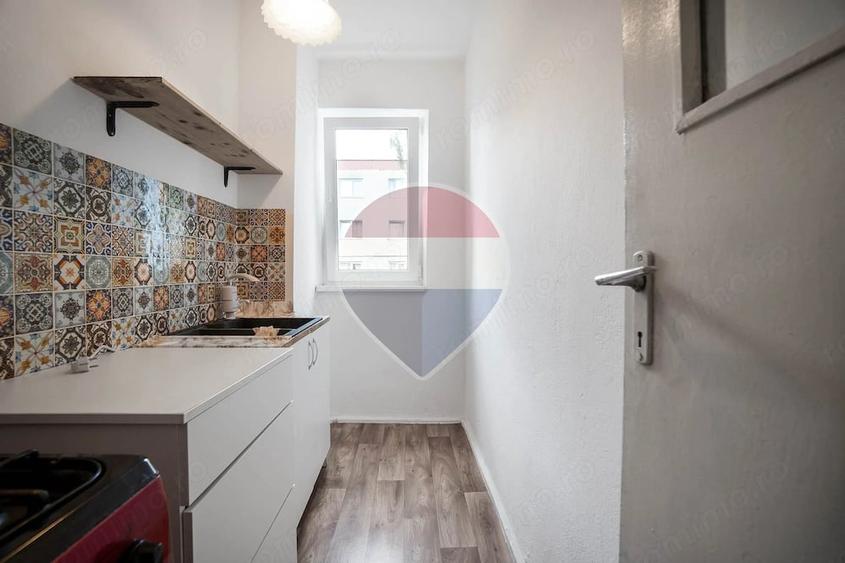 Apartament cu 2 camere semidecomandat în Florilor