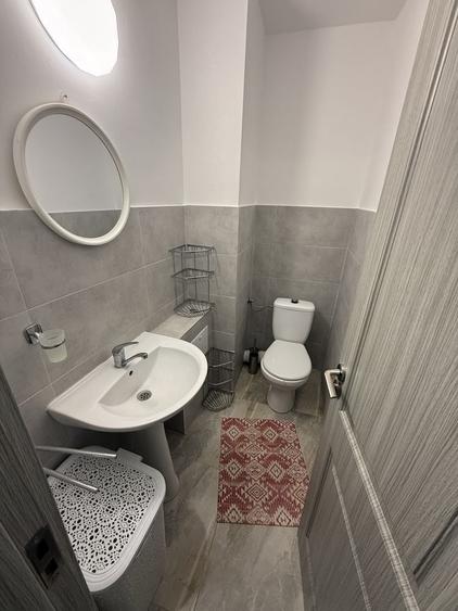 Apartament cu 3 camere decomandat în Dosu Bricii