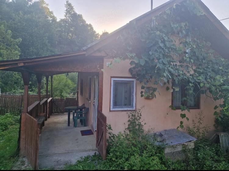 Casă cu Teren 370 Mp în Șipot
