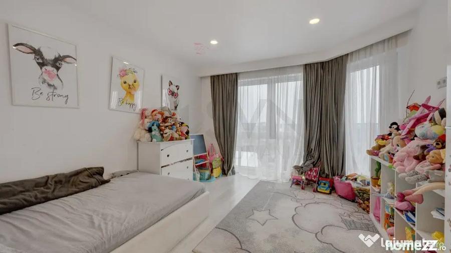 Apartament cu 4 camere decomandat în Floreasca