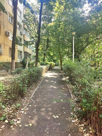 Apartament 3 camere, parter inalt cu  balcon, bloc reabilitat, langa metrou, Dru - 9