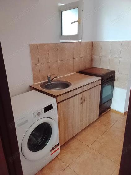 Garsonieră decomandată în CET