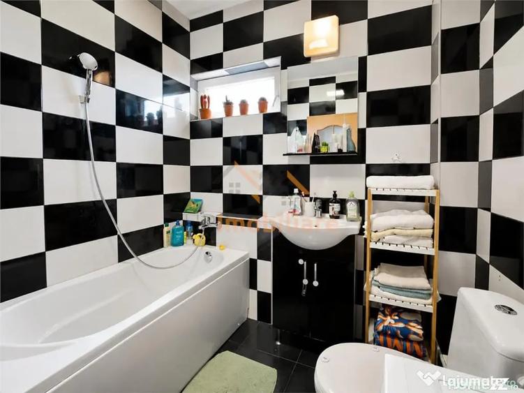Apartament cu 3 camere decomandat în Sânmartin