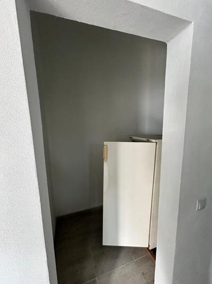 Spațiu comercial, de 310 mp, în Florești