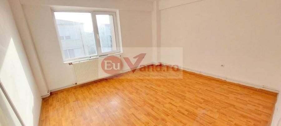 Apartament cu 2 camere decomandat în Micro 14