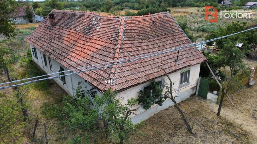 Casă individuală cu 4 camere cu Teren 2208 Mp în Folea