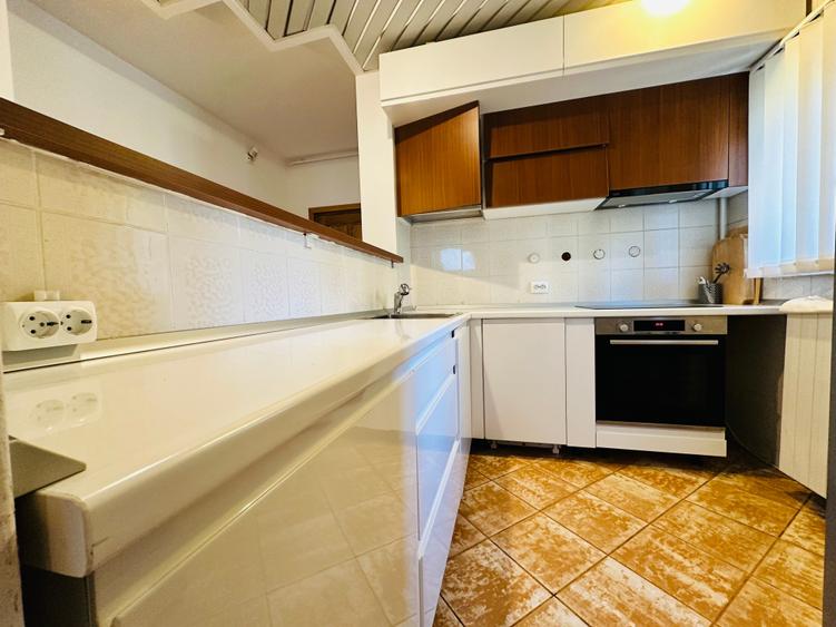 Apartament cu 2 camere semidecomandat în P-ța Dorobanți