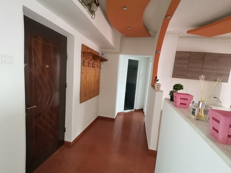 Apartament cu 2 camere circular, mobilat în Tomis II