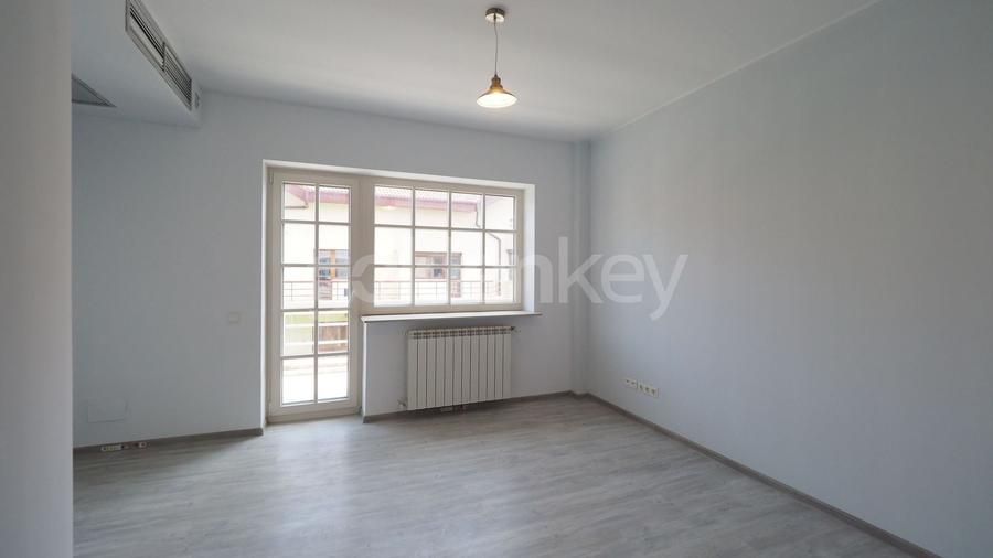 Duplex cu 7 camere cu Canalizare în Pipera