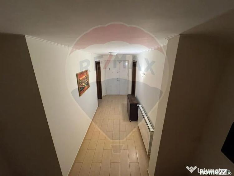 Casă cu 6 camere cu Teren 1263 Mp în Dărmănești