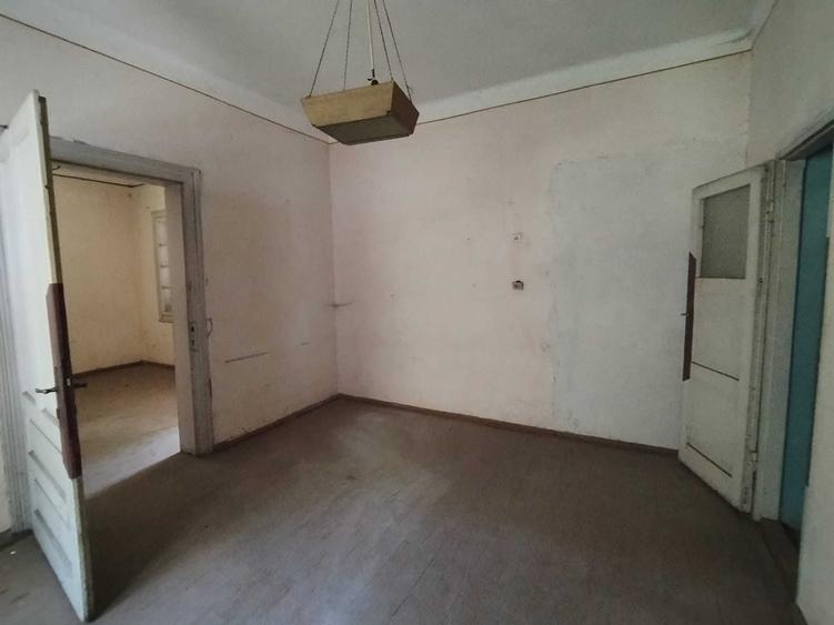 Casă cu 4 camere în Posada