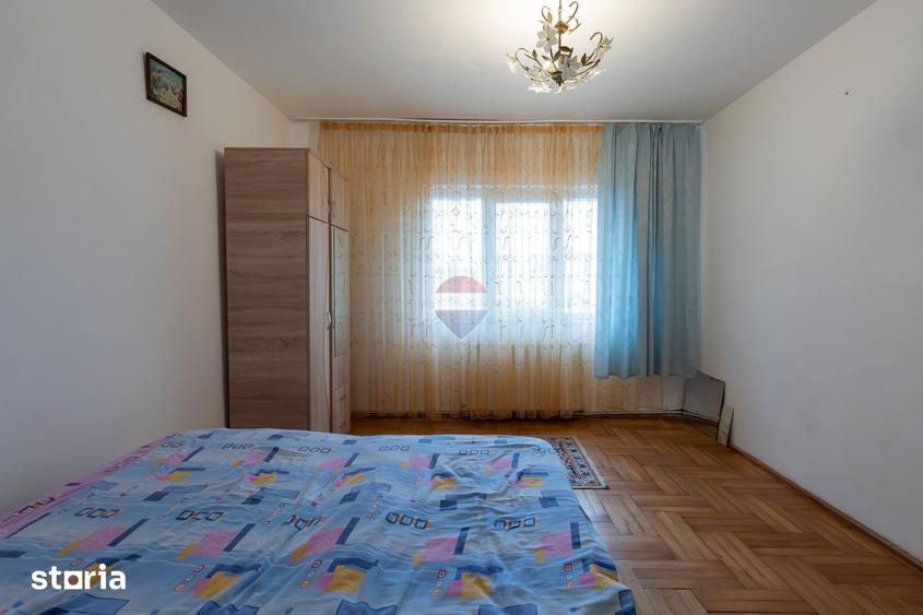 Apartament cu 3 camere decomandat în Mioriței