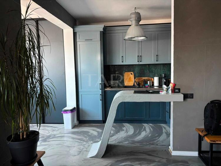Apartament cu 2 camere semidecomandat, mobilat în Vest