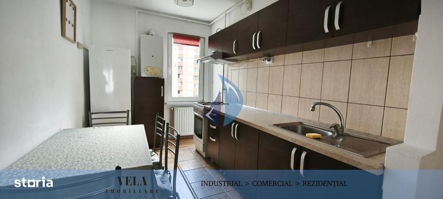 Apartament cu 3 camere decomandat în Tudor